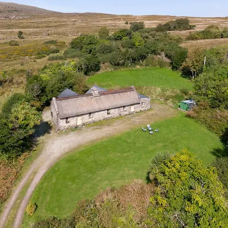Traditional Style Thatched In *