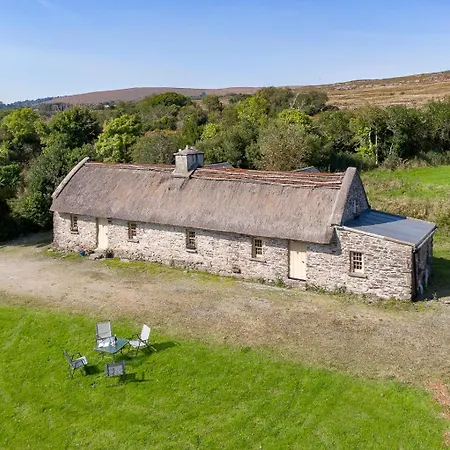 Traditional Style Thatched In Holiday home