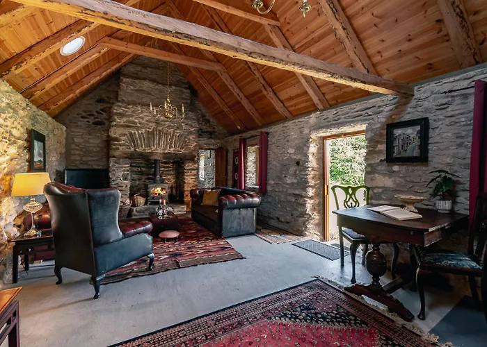 펜션 Traditional Style Thatched In